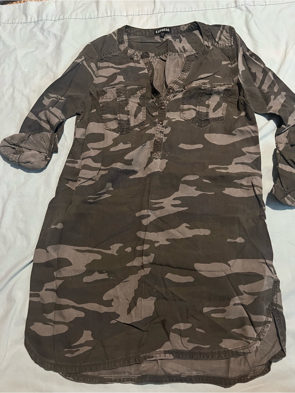 Express women’s camp dress size small